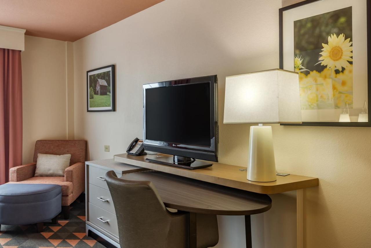 Holiday Inn Atlanta-Gas South Arena Area By Ihg Duluth Exterior photo