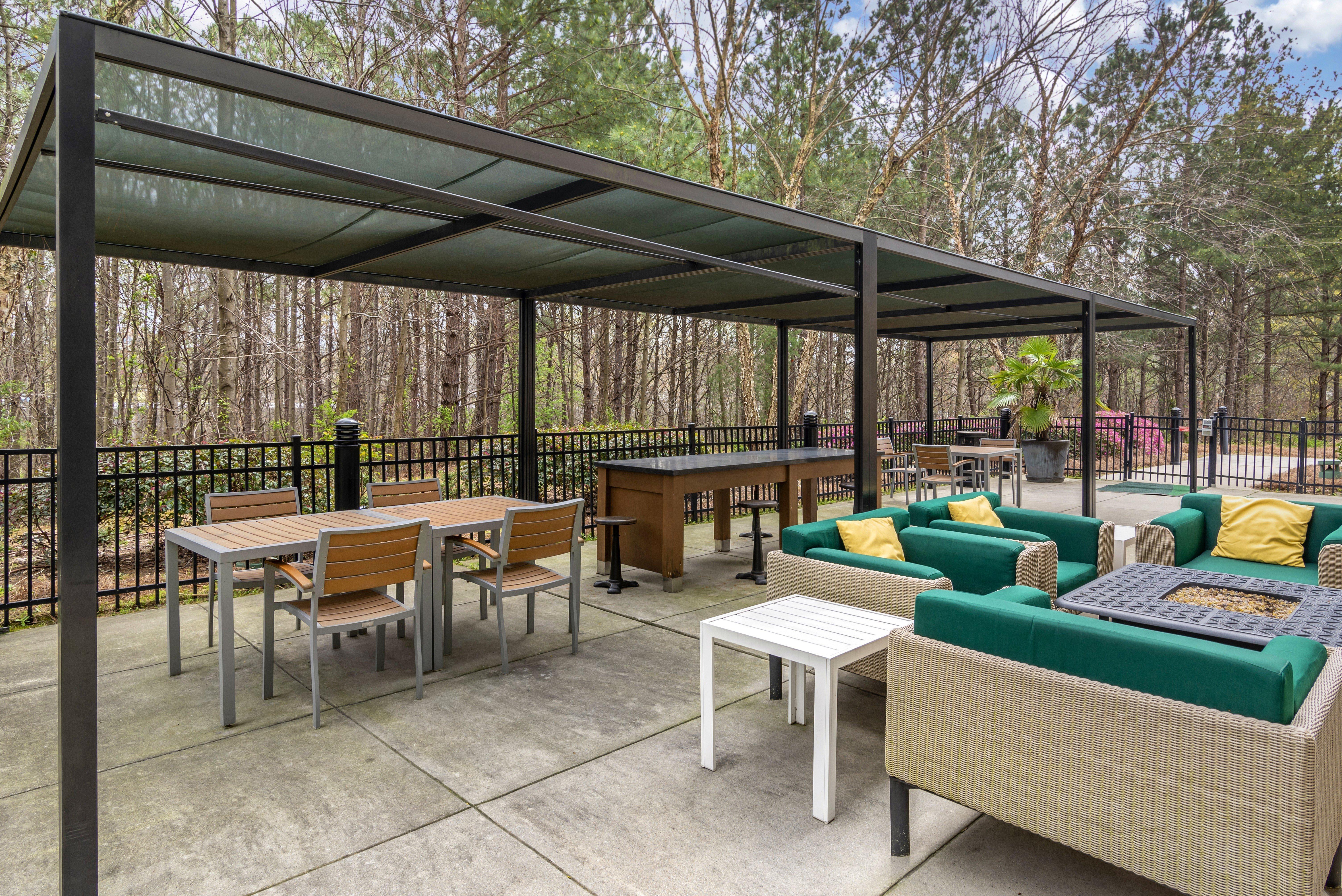 Holiday Inn Atlanta-Gas South Arena Area By Ihg Duluth Exterior photo